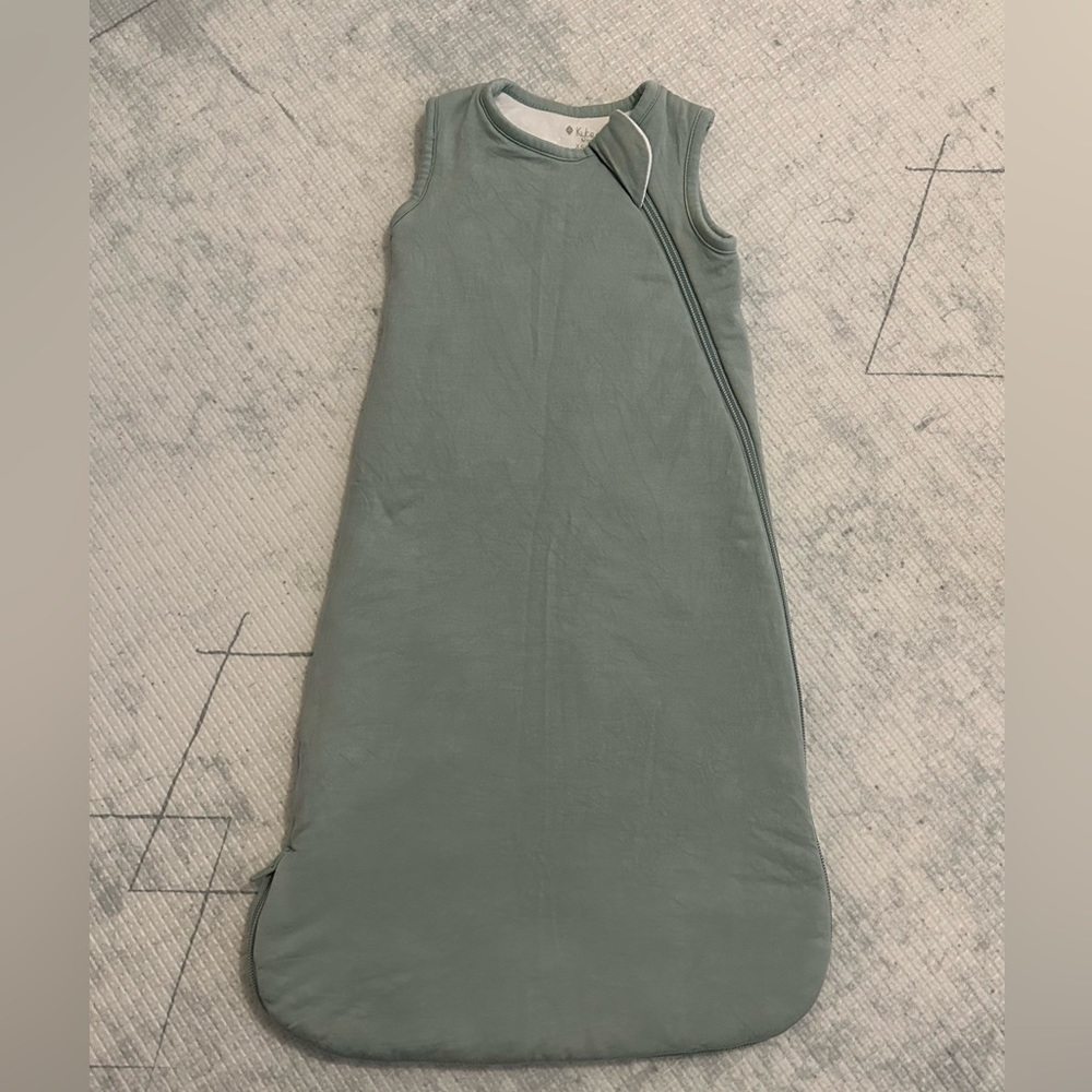 NEVER USED - Kyte Baby sleep sack in XS Sage